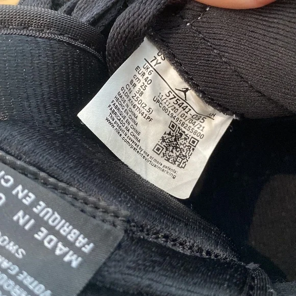 Nike Air Jordan sneakers, Gray/Black, pre-owned, Size Youth US 7 - Picture 13 of 14